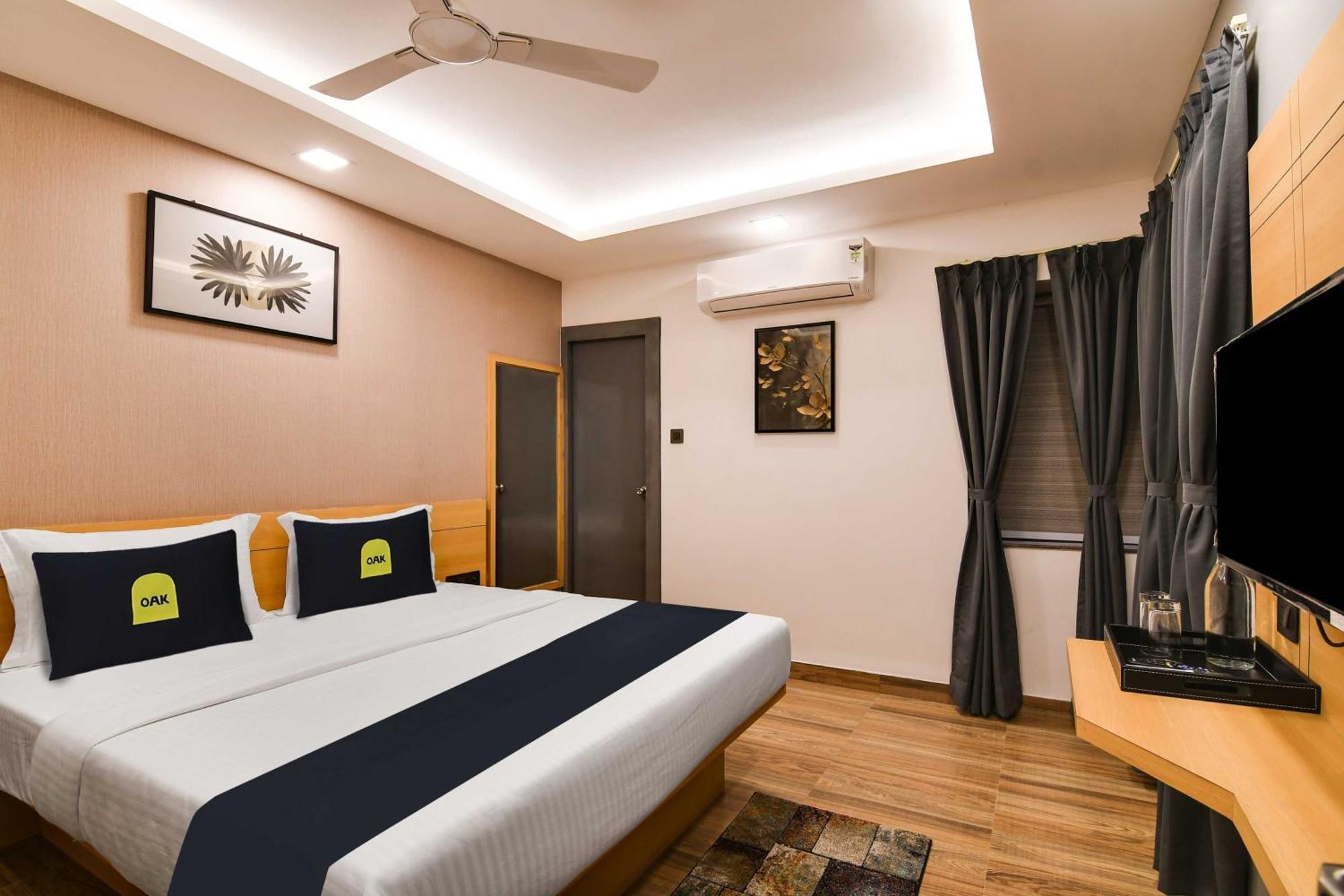 Super Townhouse Oak Sayhallo Ecstasy Bhuvanéšvar Exteriér fotografie