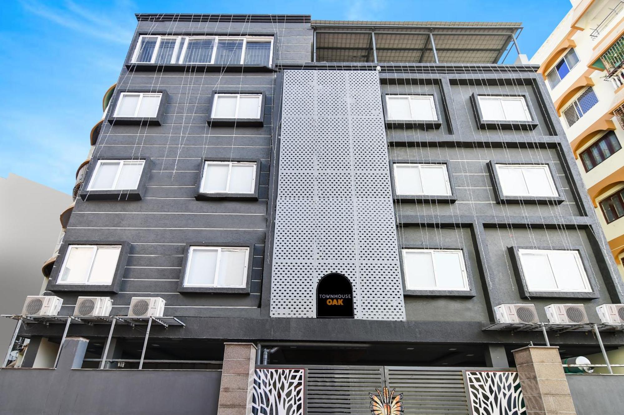 Super Townhouse Oak Sayhallo Ecstasy Bhuvanéšvar Exteriér fotografie