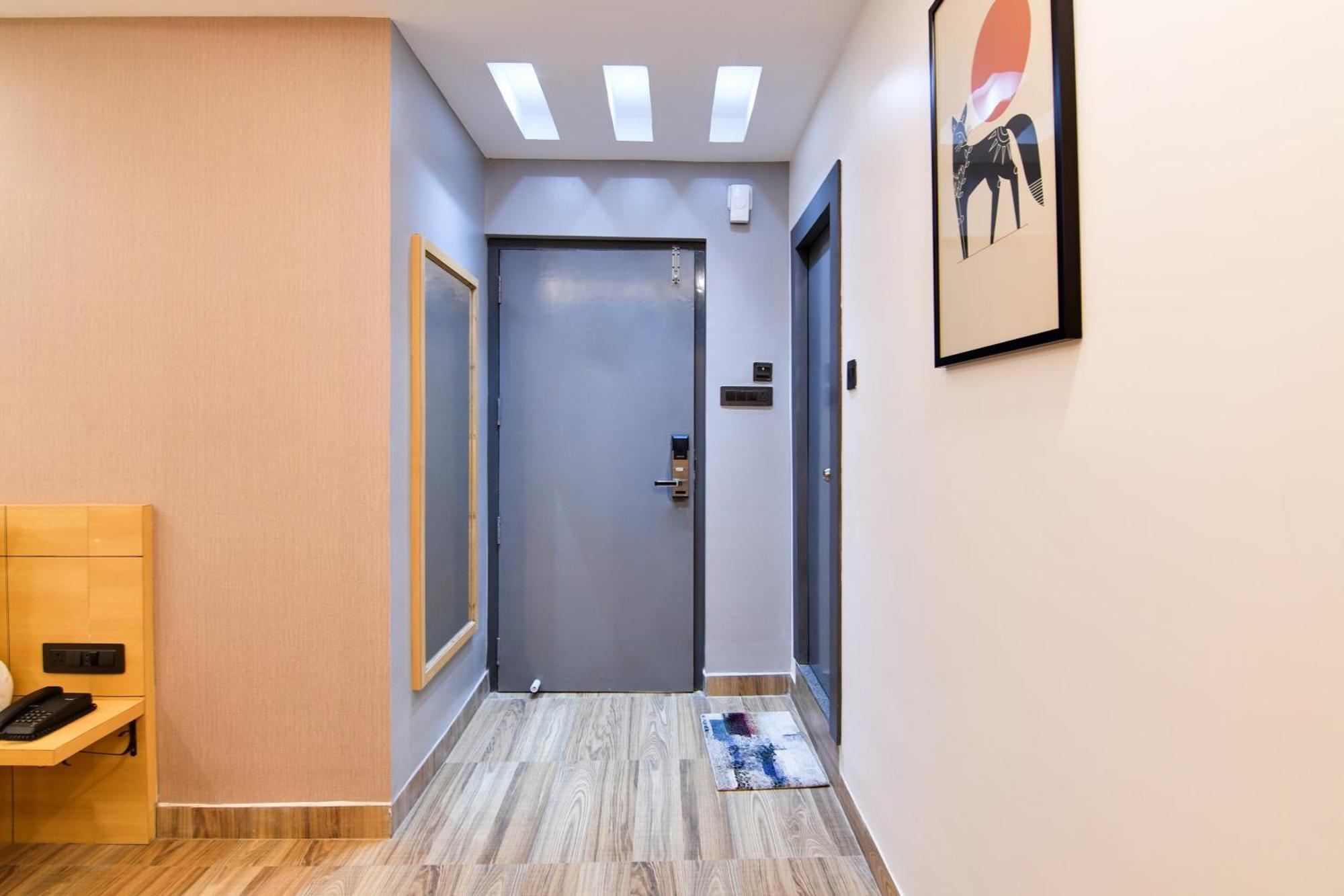 Super Townhouse Oak Sayhallo Ecstasy Bhuvanéšvar Exteriér fotografie