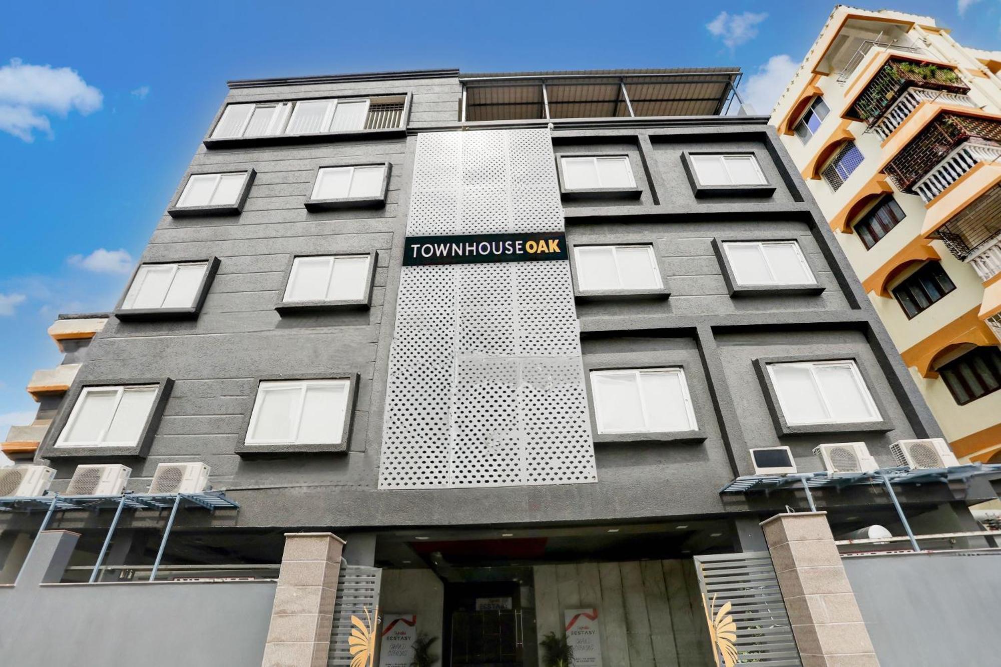 Super Townhouse Oak Sayhallo Ecstasy Bhuvanéšvar Exteriér fotografie